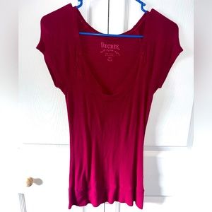 Decree shirt red wine medium sleeves in great used condition.